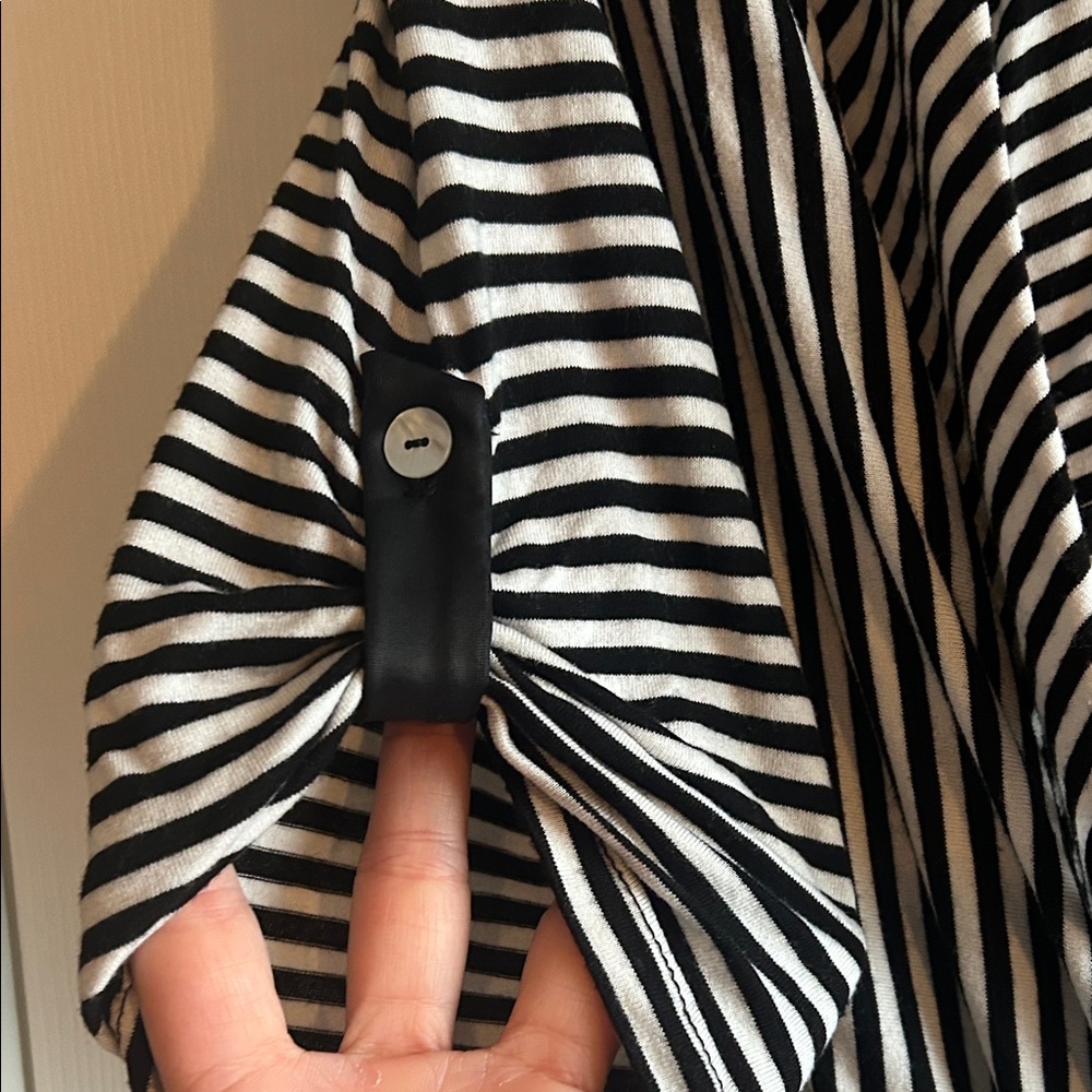 Black and White Striped Cardigan - Picture 6 of 11